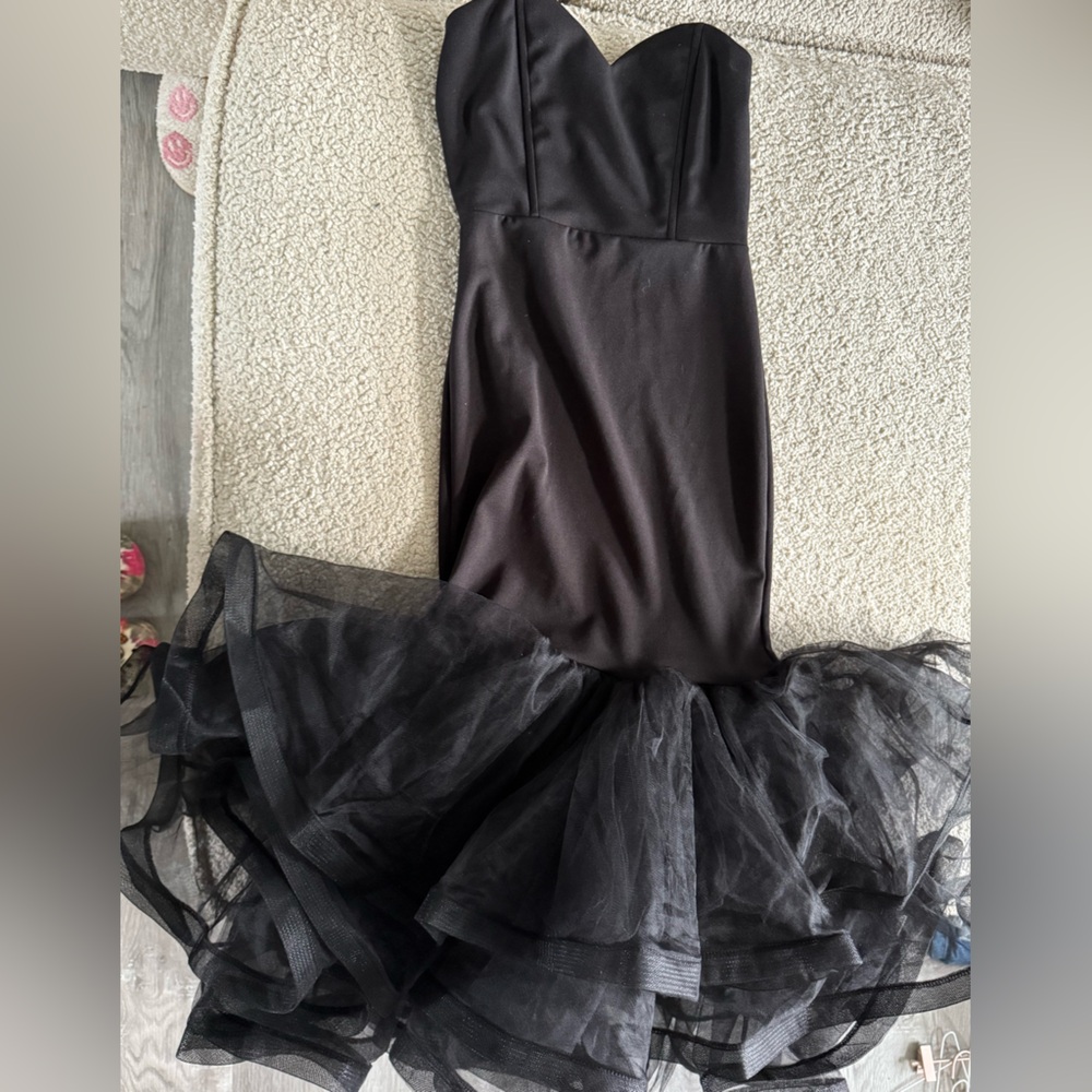 Elegant Black Strapless Dress